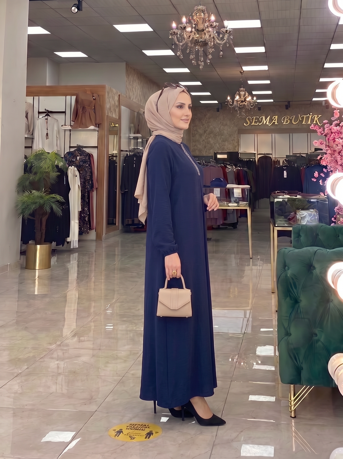 Lacivert Taşlı Elbise - yan görünüm