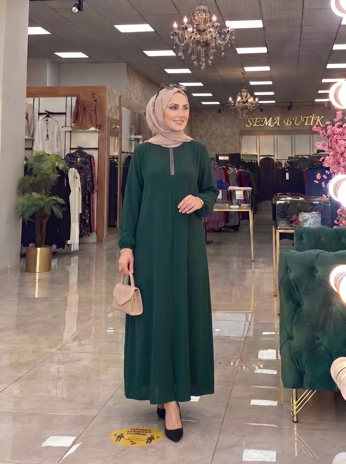 Yeşil Taşlı Elbise - ön görünüm